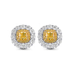 أقراط مرصعة بالماس على شكل وسادة بلون أصفر فاتح مكثف ومزودة بهالة مزدوجة