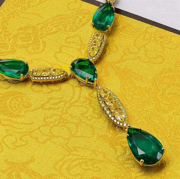 The 5 Most Expensive Pieces Of Emerald Jewelry In The World