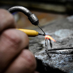 Guide to Diamond Jewelry: Prong Settings and Quality Tips