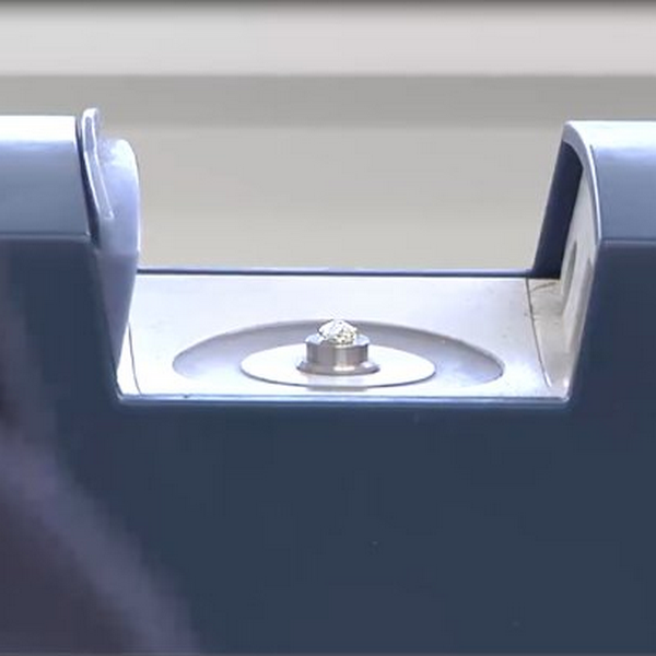 Scanning the Diamonds - About 3D Diamonds and Diamond Scanner