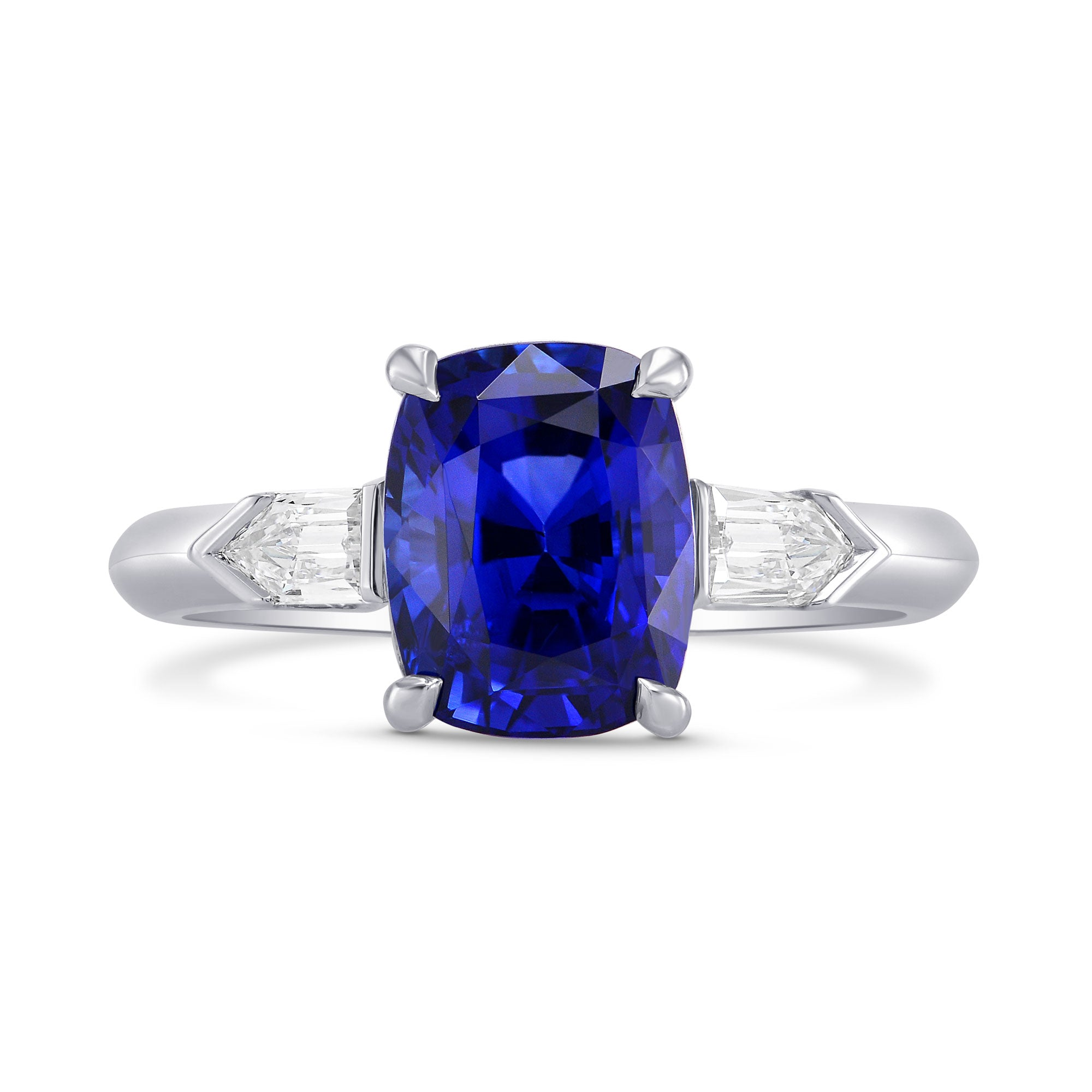 CUSHION CUT ENGAGEMENT RINGS