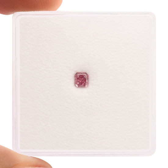 0.16 Carat Fancy Vivid Purplish Pink Radiant Diamond VS2 GIA