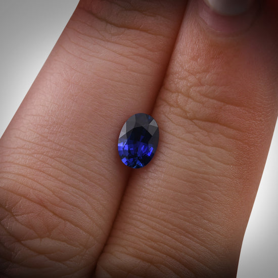 0.94 Carat Blue SRI LANKAN Oval Sapphire
