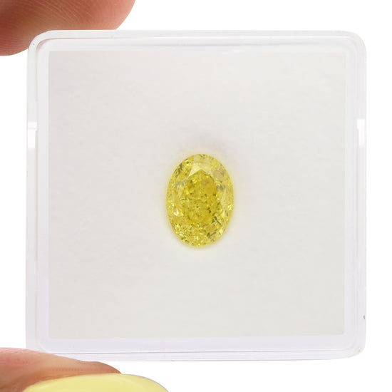 Diamante Ovale Giallo Intenso Fantasia 1,36 carati VS1 GIA