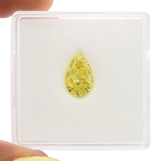 Diamante a Pera Giallo Intenso Fancy da 1,51 Carati VVS1 GIA