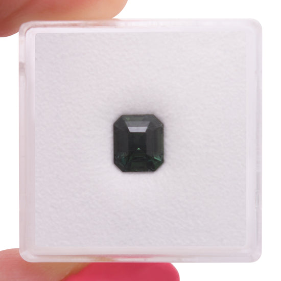 1.58 Carat Green MADAGASCAR Emerald Sapphire