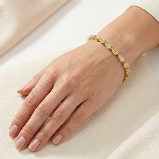 Light Yellow Pear Diamond Bracelet