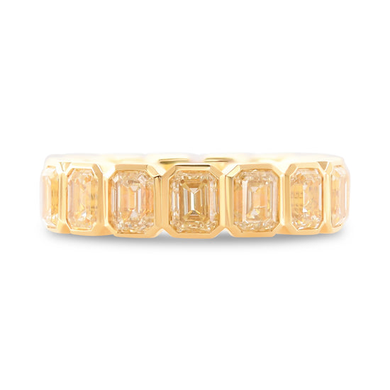 Voll eternity Ring mit Smaragd-geschliffenen Diamanten