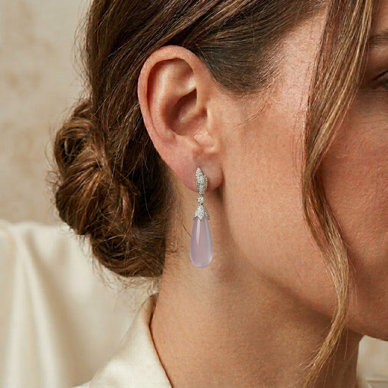 Orecchini pendenti in quarzo rosa e diamanti