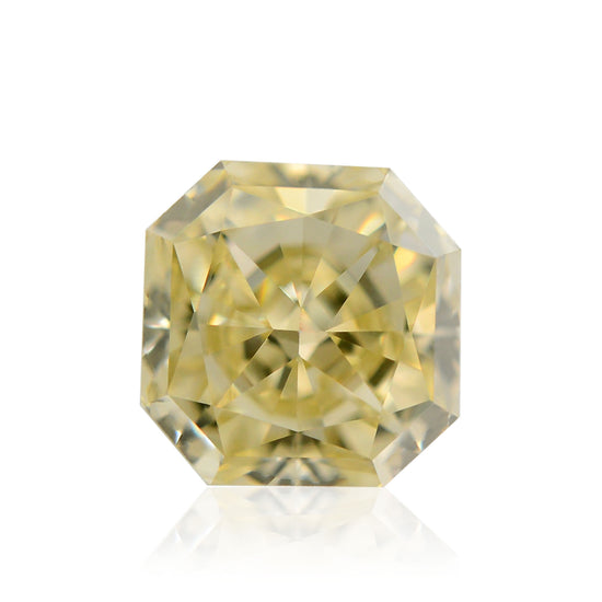 0.57 Karat Fancy Light Brownish Yellow Radiant Diamant VVS2 IGI