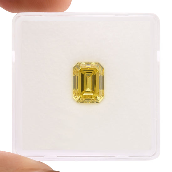 2.01 Carat Fancy Vivid Yellow Emerald Diamond VS1 GIA