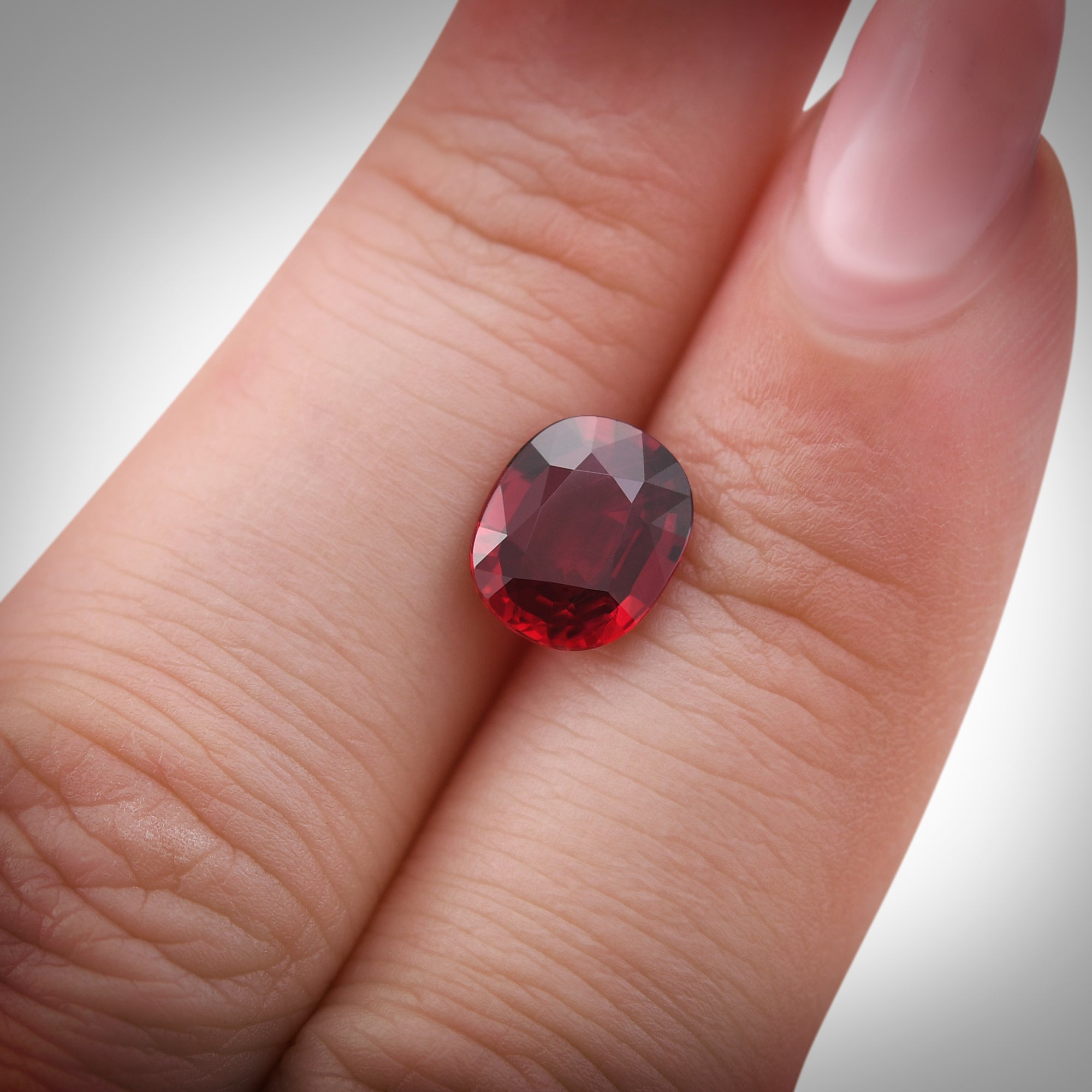 ELECTRON RUBY クレンジング　2個セット 2.13 Carat Red MOZAMBICAN Oval Ruby AGL & GRS No Heat | LEIBISH