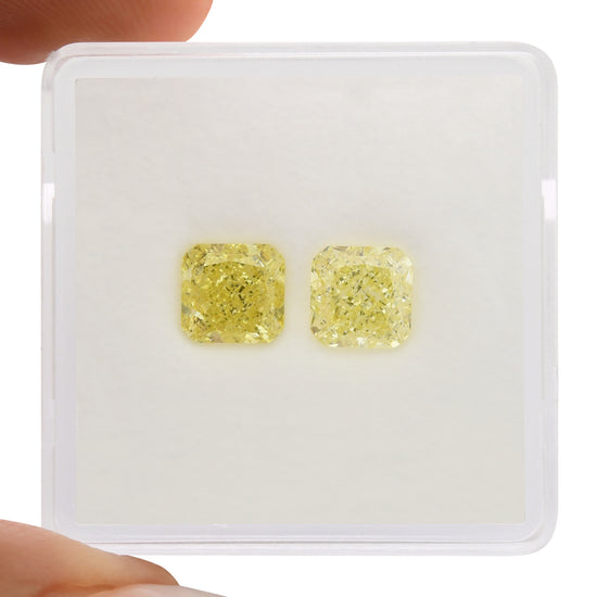 Diamanti Giallo Intenso Fancy Radiant VVS2 GIA da 2,29 carati
