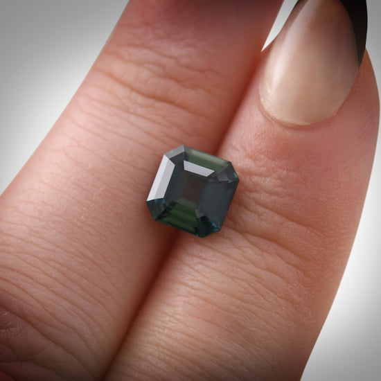 2.54 Carat Green MADAGASCAR Emerald Sapphire