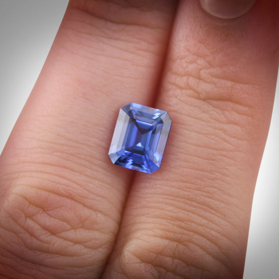 2.73 Carat Blue SRI LANKAN Emerald Sapphire