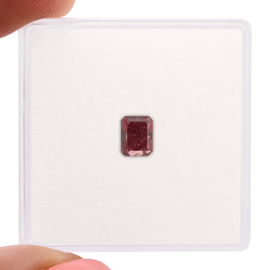 0.43 Carat Fancy Vivid Purplish Pink Radiant Argyle Diamond I1 GIA