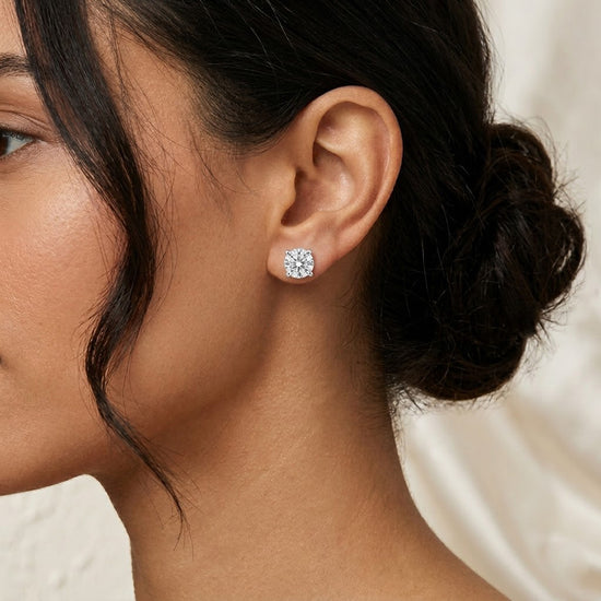 Round Brilliant Diamond Stud Earrings