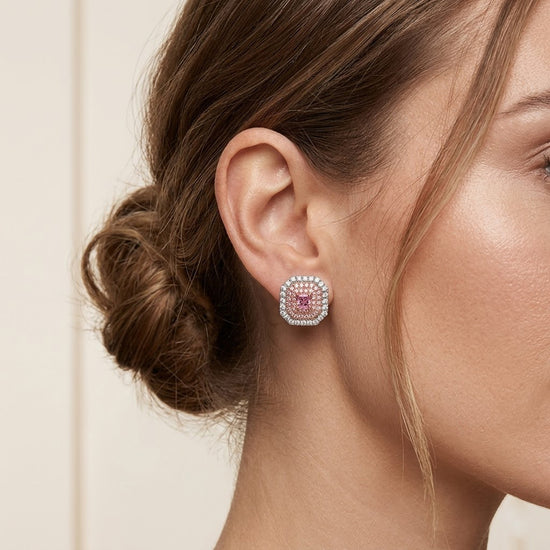 Orecchini a triplo alone con diamanti Fancy Deep Pink Radiant eccezionali GIA