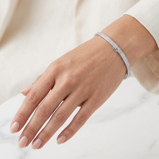 11.سوار تنس ألماس عديم اللون عديم اللون عيار 15 قيراط