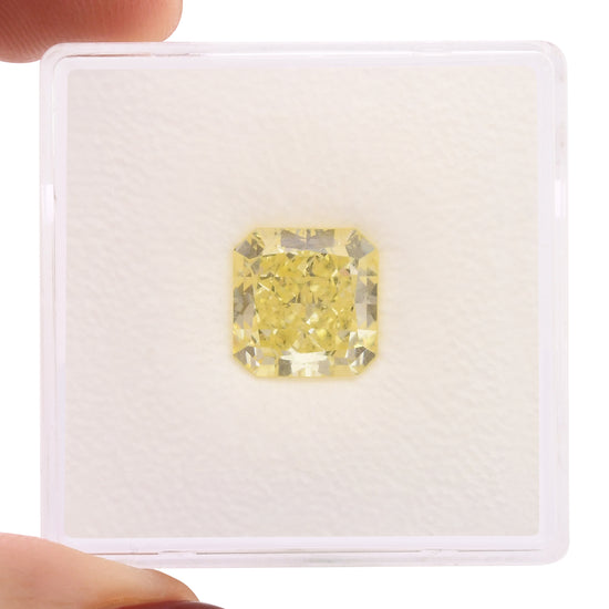 3.04 Karat Fancy Light Yellow Radiant Diamant VS1 GIA
