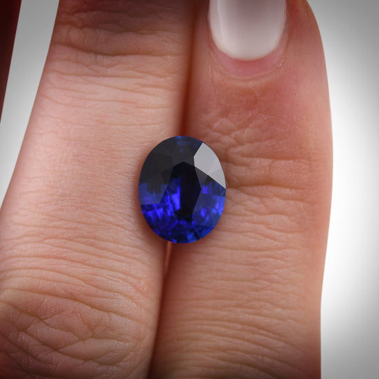 3.07 Carat Blue SRI LANKAN Oval Sapphire CD