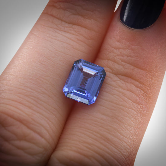 3.07 Carat Blue SRI LANKA Emerald Sapphire CD