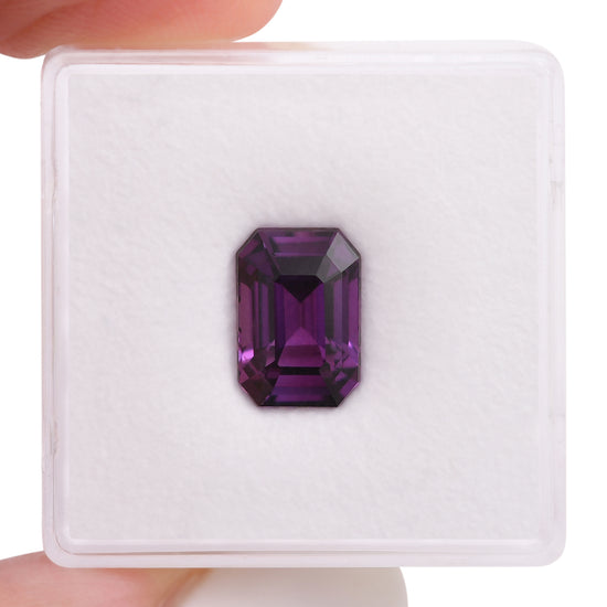 3.26 Carat Purple MADAGASCAR Emerald Sapphire CD