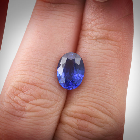 3.32 Carat Blue SRI LANKAN Oval Sapphire CD