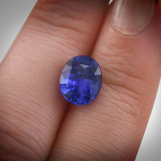 3.81 Carat Blue SRI LANKA Oval Sapphire AGL