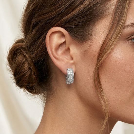 أقراط دائرية من الماس الأبيض "برينسيس"