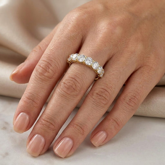 Round Brilliant Diamond Band