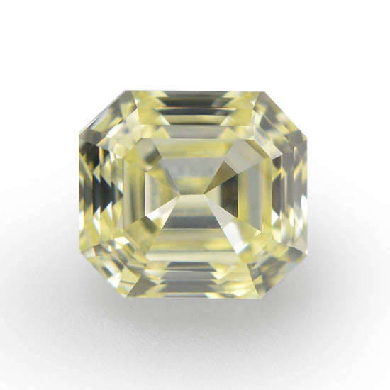 0.56 Carat Fancy Light Yellow Emerald Diamond VVS2 IGI