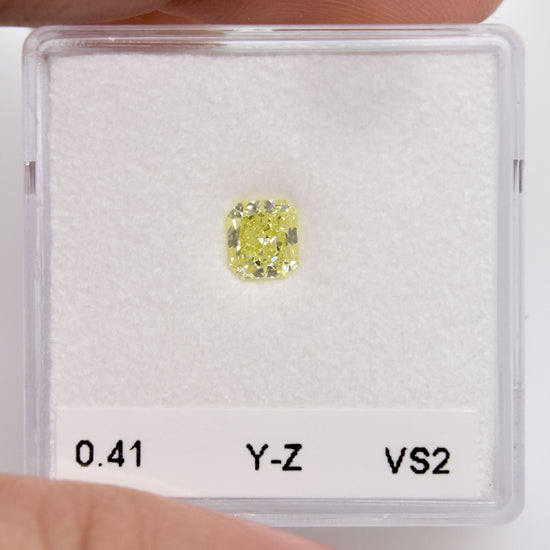 0.41 Carat Y-Z Radiant Diamond VS2 IGI