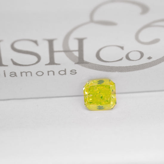 0.47 Carat Fancy Vivid Green Yellow Radiant Diamond VVS1 GIA