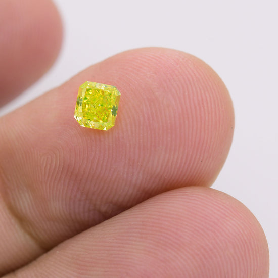 0.47 Carat Fancy Vivid Green Yellow Radiant Diamond VVS1 GIA