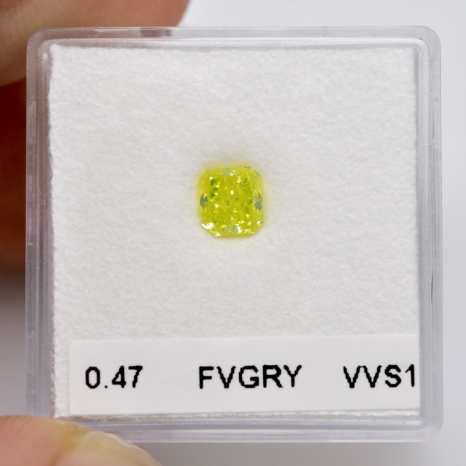 0.47 Carat Fancy Vivid Green Yellow Radiant Diamond VVS1 GIA