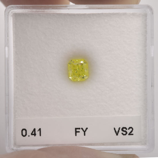 0.41 Carat Fancy Yellow Radiant Diamond VS2 IGI