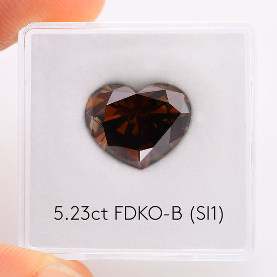 Diamante a cuore Fancy Dark Orangy Brown (SI1) da 5.23 carati GIA