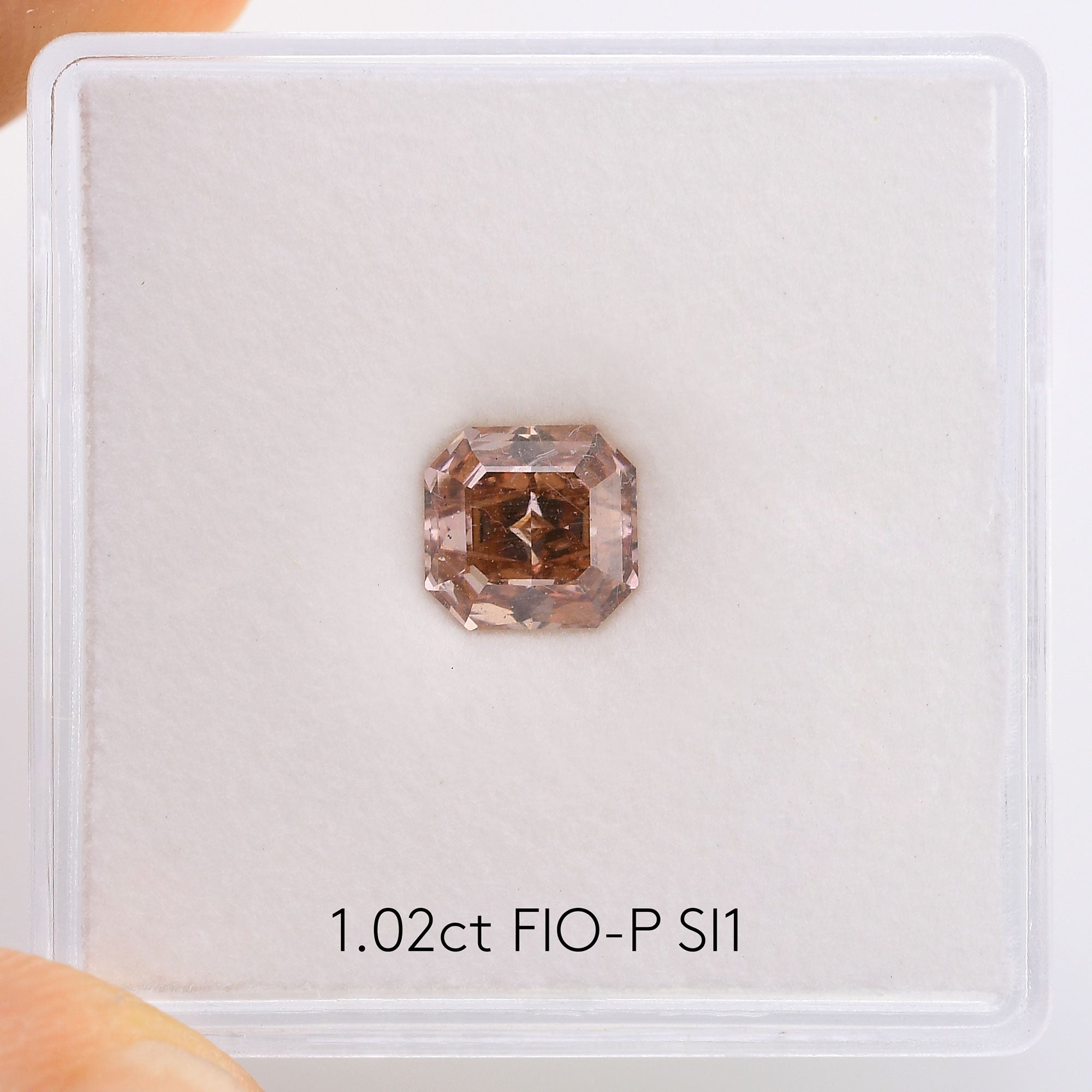 1.02 Carat Fancy Intense Orangy Pink Radiant Diamond SI1 GIA | LEIBISH