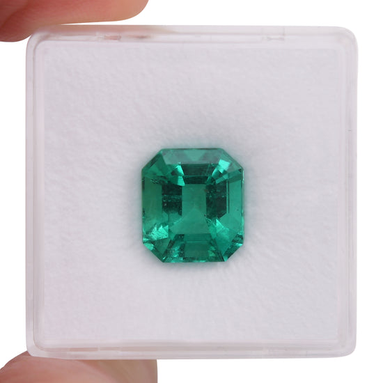4.22 Carat Green COLOMBIAN Emerald Emerald CD
