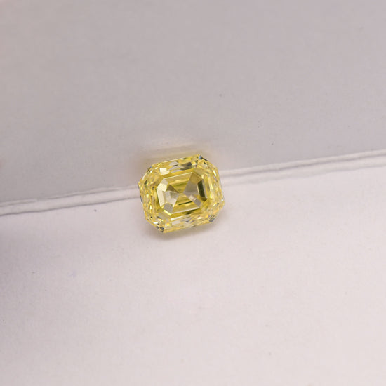 0.77 Carat Fancy Yellow Emerald Diamond VS2 GIA