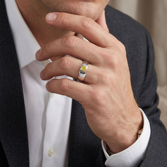 Oval Muzo Smaragd Herrenring