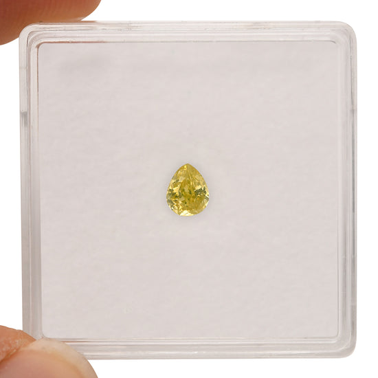 Diamante a pera Fancy Intense Yellow da 0,22 carati VS2 GIA