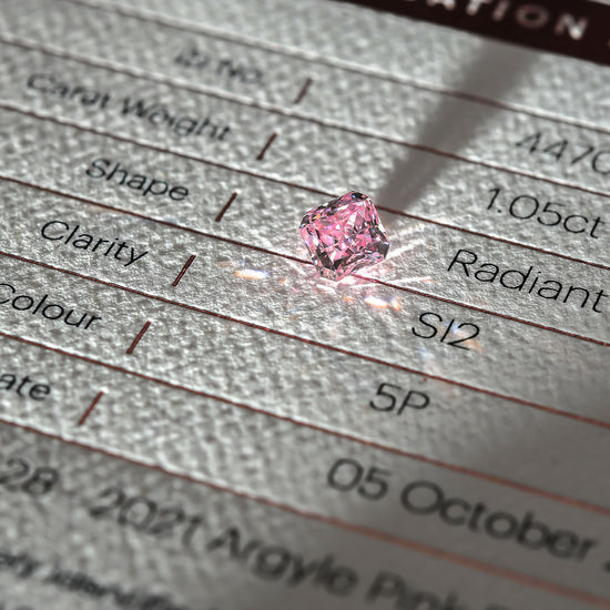 1.05 Carat Fancy Vivid Pink Radiant Argyle Diamond SI2 GIA