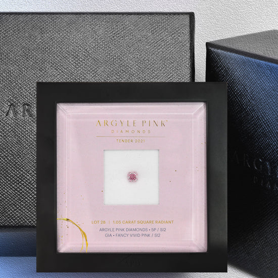 1.05 Carat Fancy Vivid Pink Radiant Argyle Diamond SI2 GIA