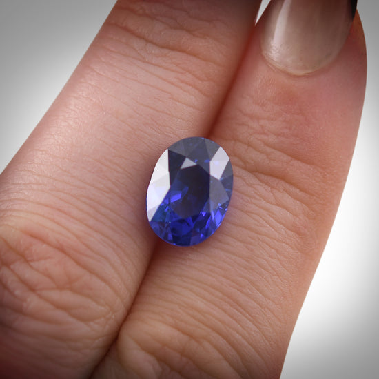 5.25 Carat Blue SRI LANKA Oval Sapphire AGL