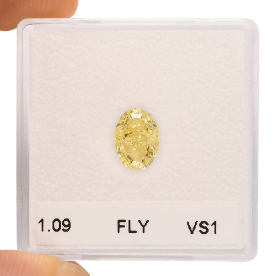 Diamante ovale giallo chiaro fantasia da 1.09 carati VS1 GIA