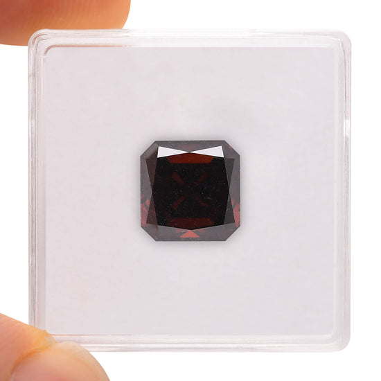 Diamante Radiant Fancy Dark Reddish Brown I1 GIA da 3,83 carati