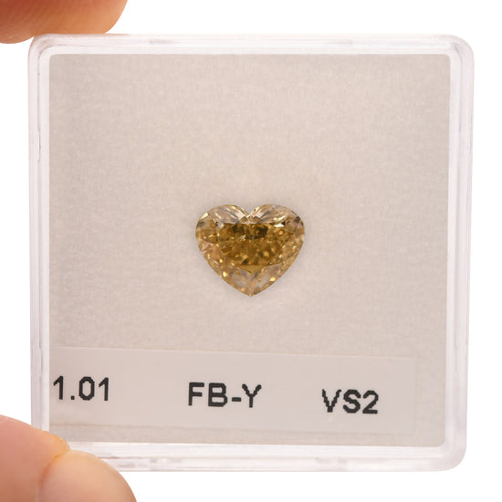Diamante a cuore Fancy Brownish Yellow da 1,01 carati, VS2 GIA
