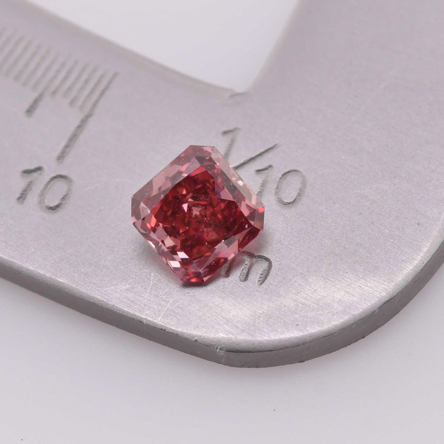 0.42 Carat Fancy Red Radiant Diamond SI1 ARGYLE & GIA